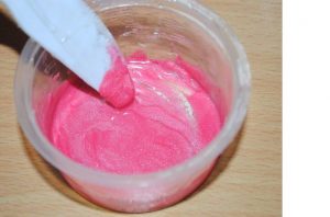 How To Make Pink Lips Cream With Caro White and Toothpaste